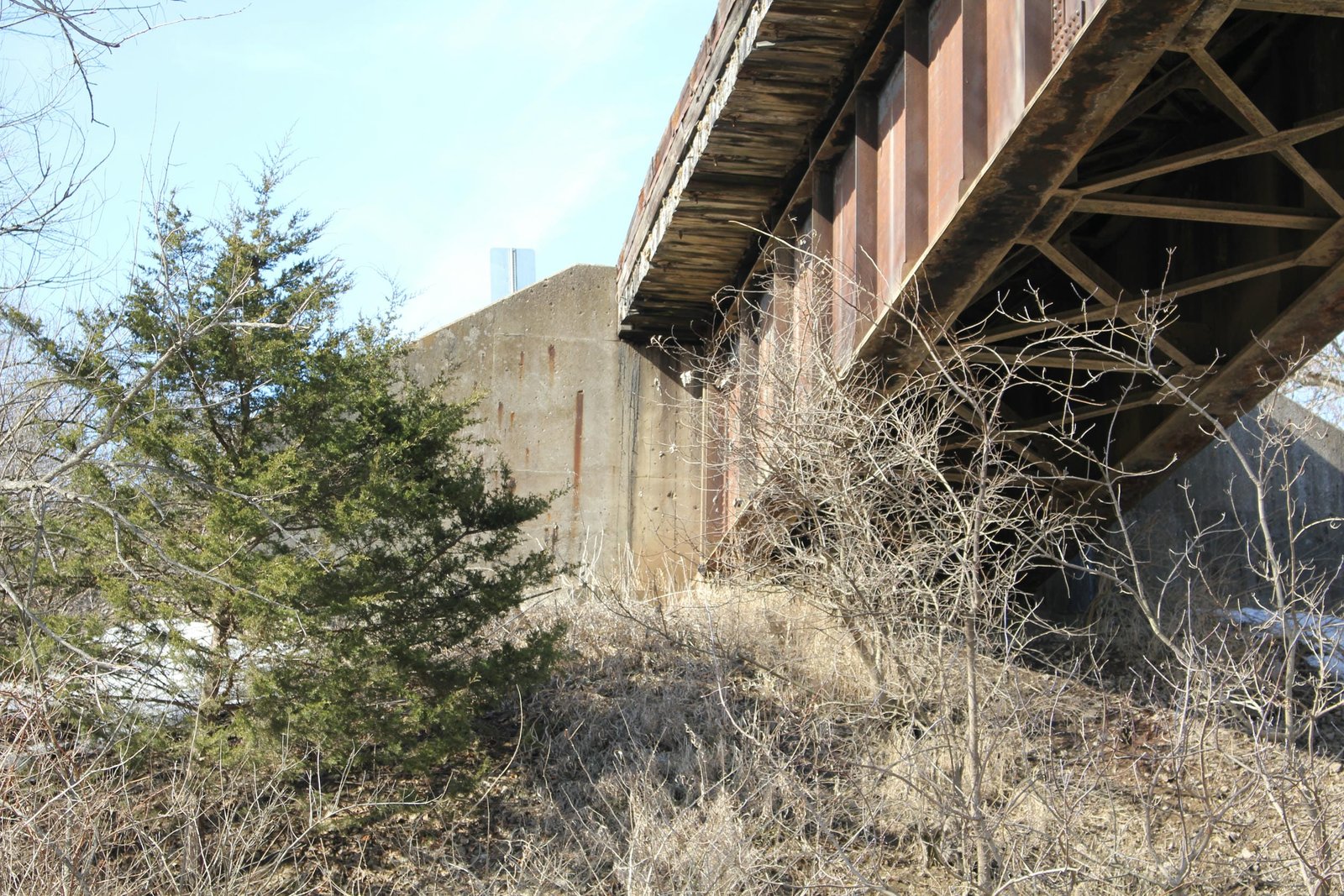 South abutment